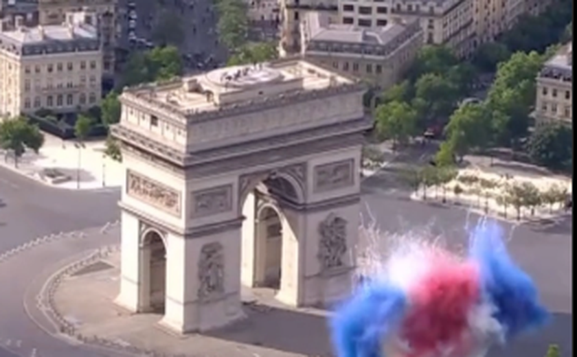 PSG volta a Paris com desfile, festa e estádio lotado após título inédito da Liga dos Campeões