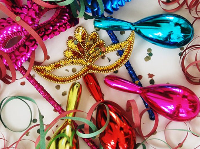 Caps do município promovem festa de Carnaval para usuários