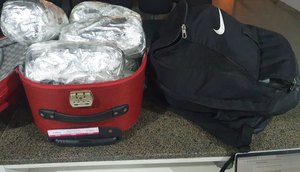 Passageiro de ônibus interestadual é preso com mala cheia de drogas no Sul Sergipano; carga foi avaliada em R$ 300 mil