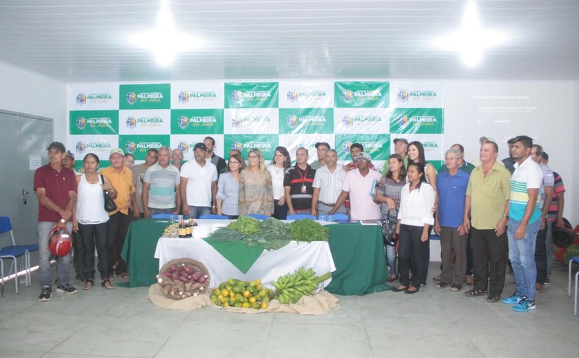 Prefeitura faz reabertura do Programa de Aquisição de Alimentos (PAA), em Palmeira