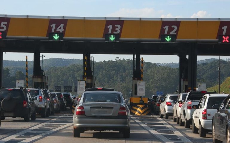 Fluxo total de veículos em estradas pedagiadas cresce 3,3% em julho, mostra ABCR