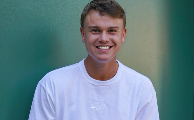 Tenista russa revela mensagens românticas de Rune nas redes sociais: 'Atira para todo lado'