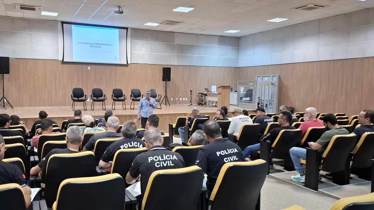 Polícia Civil realiza curso de vistoria veicular em parceria com o Detran/AL