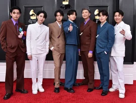 BTS retorna aos palcos com show transmitido ao vivo pela Netflix neste sábado