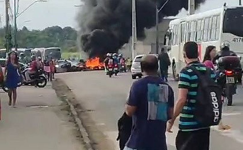 Agricultores familiares bloqueiam Rota do Mar em protesto por apoio