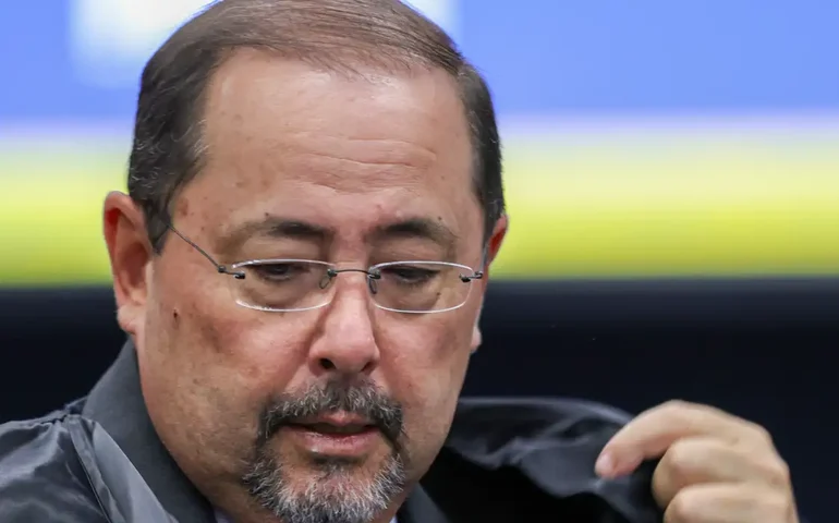 Mudança de minuta do golpe é palavra de Cid e não aconteceu, diz advogado de Bolsonaro