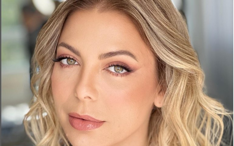 Sheila Mello conta como é relação com Fernando Scherer e brinca com fama de namorar esportistas: 'Já virou piada'