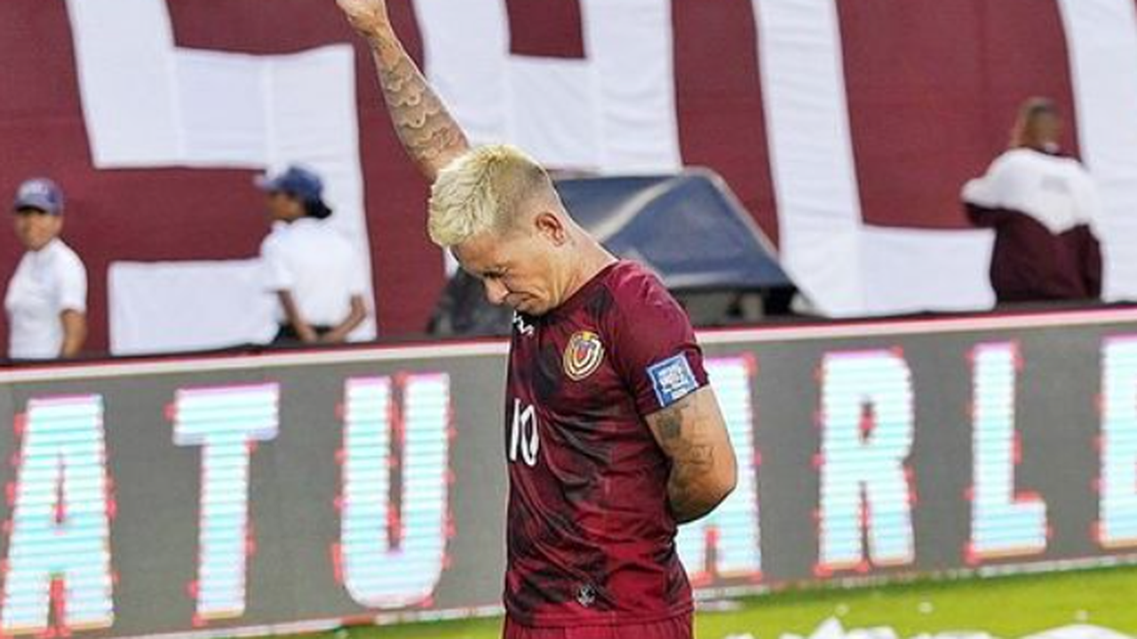 Soteldo é punido com dois jogos de suspensão por ofender Vuaden e desfalca o Santos