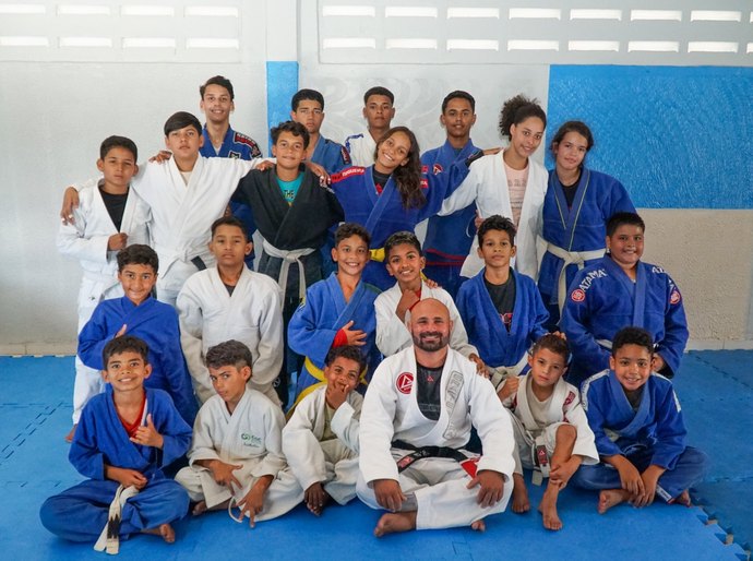 Projeto Campeões do Amanhã recebe apoio da MVV e transforma vidas através do jiu-jitsu