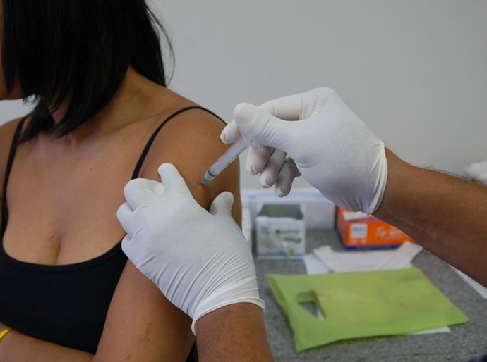 Vacinação contra a H1N1 já imunizou 75% do público-alvo em São Miguel