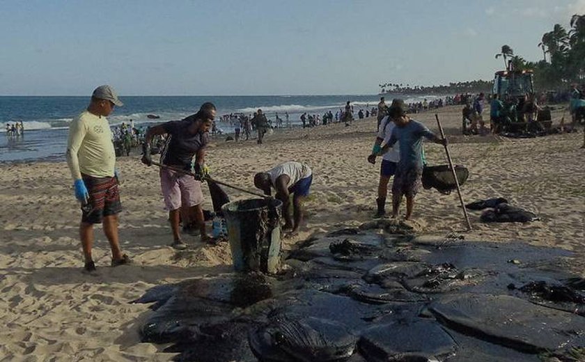 Pesquisadores produzem vídeo sobre derramamento de óleo na costa alagoana