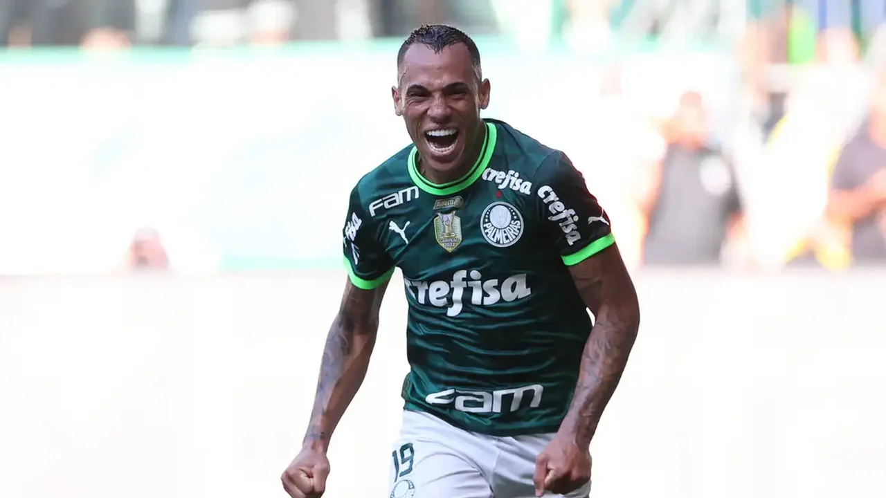 Palmeiras vence e coloca mão na taça do Campeonato Brasileiro