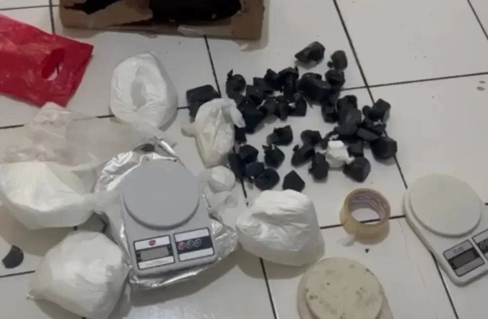 Laboratório de refino de drogas é fechado em condominío de Aracaju