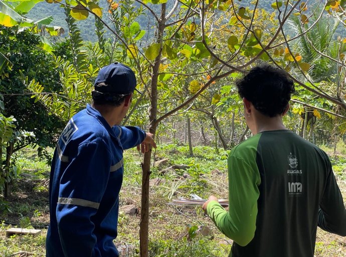Agricultores beneficiados pelo Programa Estadual de Pagamento por Serviços Ambientais recebem vistorias do IMA