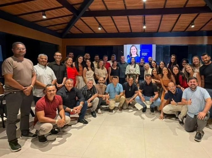 Prefeita Pauline Pereira reúne secretariado na primeira reunião de gestores de 2026 para debater as metas para o ano