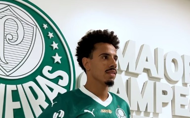 Lucas Evangelista treina e fica perto de voltar ao Palmeiras