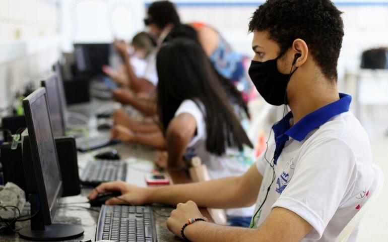 Confirmação de transferência interna entre alunos da rede estadual começa nesta quinta-feira (13)