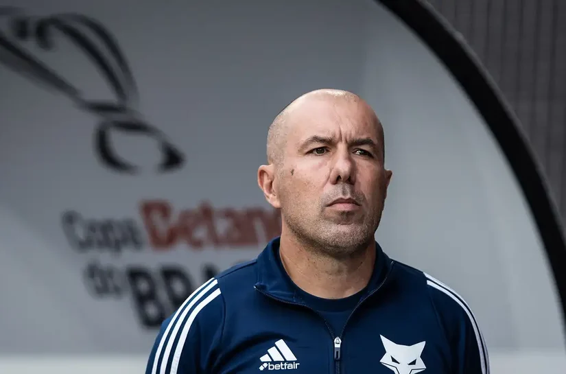 Cruzeiro anuncia saída de Leonardo Jardim após revés na Copa do Brasil