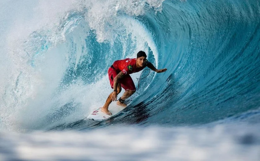 Gabriel Medina lesiona ombro e perde temporada 2025 da WSL