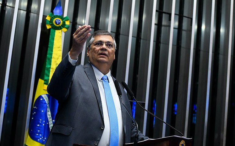 Emendas: Dino manda Congresso e governo se manifestarem após Sóstenes não responder intimação