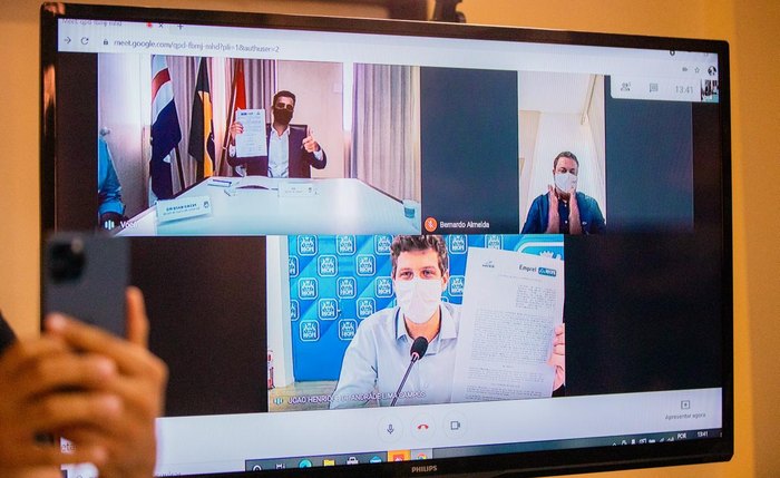 Reunião de JHC e João Campos
