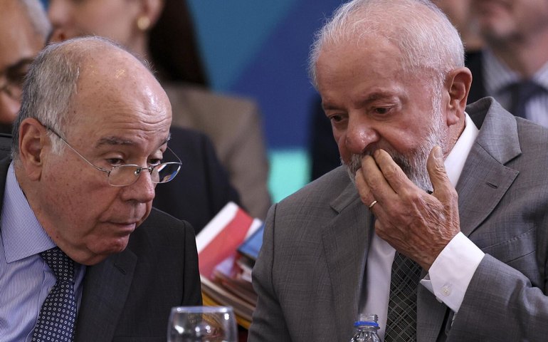 Política externa 'altiva e ativa' virou pó diante de tarifas de Trump contra Brasil, diz analista