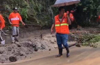 Prefeitura de Palmeira dos Índios faz intervenções na AL 220 e libera trânsito após deslizamentos