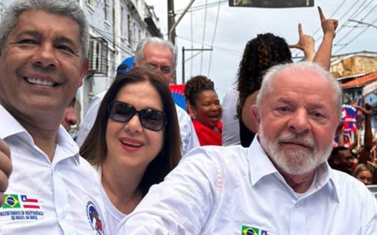 Lula inicia cortejo em comemoração do Bicentenário da Independência do Brasil na BA