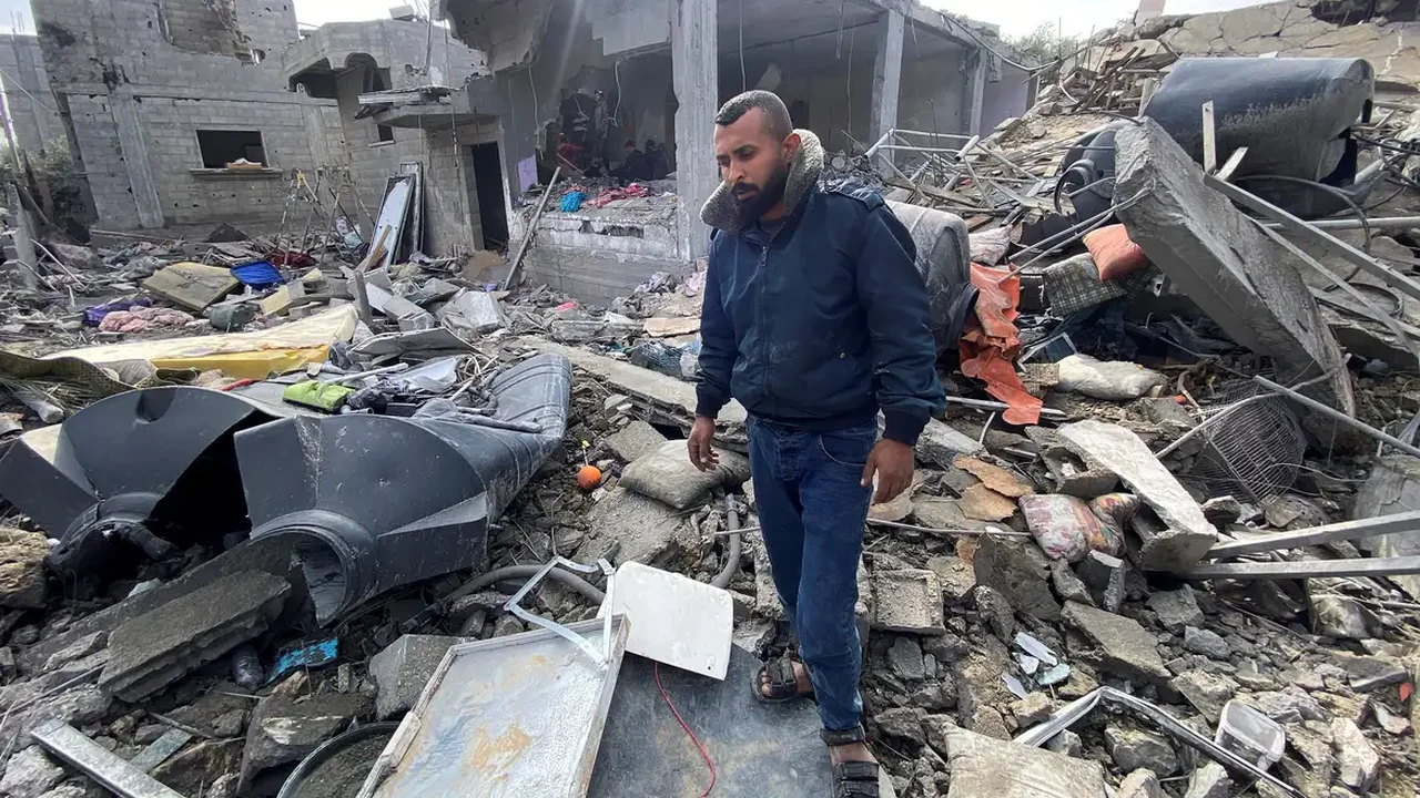 Onda de protestos toma Israel após descoberta de corpos de reféns em Gaza