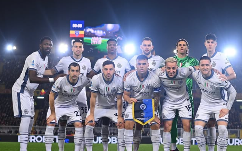 Inter de Milão goleia o frágil Lecce e pressiona o líder Napoli