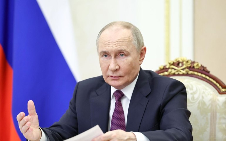 Ucrânia deve reconhecer novas regiões russas e não há evidências de Irã querer obter armas nucleares, diz Putin