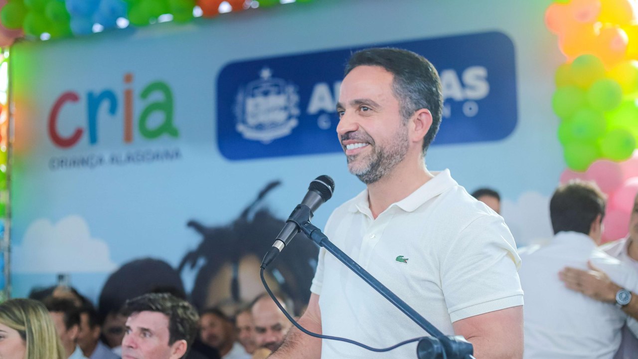 Em Olho D'água, governador destaca geração de empregos a cada Creche CRIA inaugurada