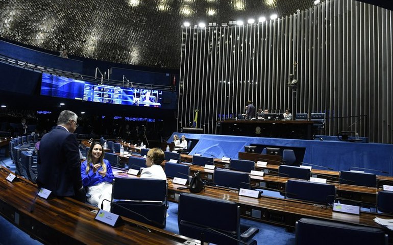 Senado aprova desenho de girassol como símbolo de pessoa com deficiência oculta