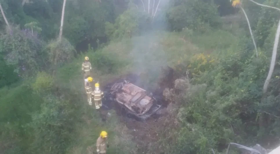 Motorista morre carbonizado após cair de ribanceira em Itaporanga D'Ajuda / Foto: Foto: BPRv/SE