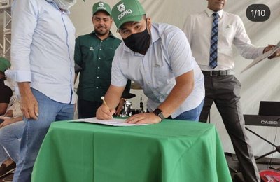 Prefeito de Matriz prestigia inauguração de indústria alimentícia 