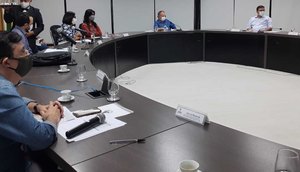 comite em reunião