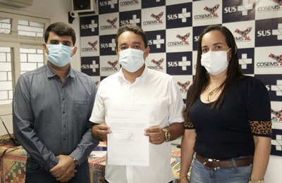Rodrigo Buarque é eleito e continua na Presidência do Cosems