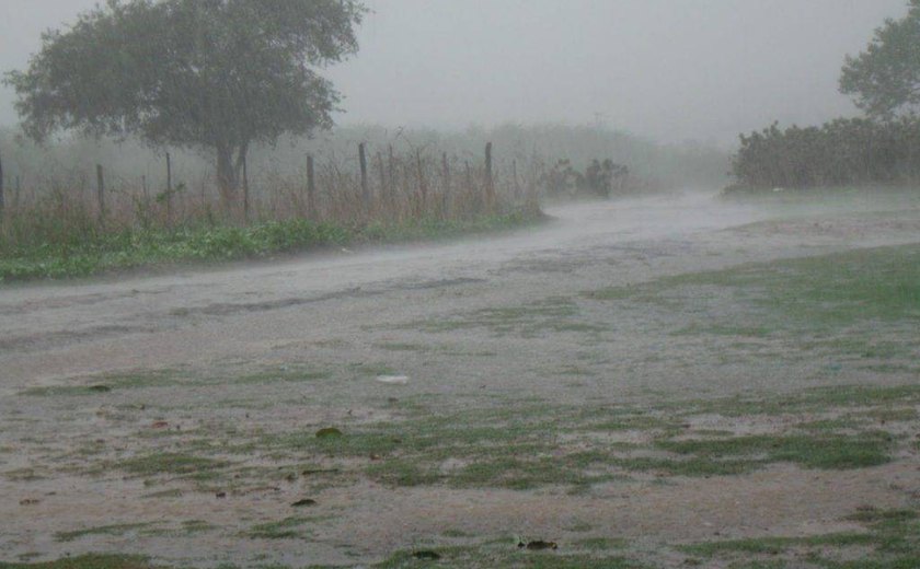 Prefeitura de Palmeira dos Índios suspende aulas nas escolas da zona rural por conta das chuvas