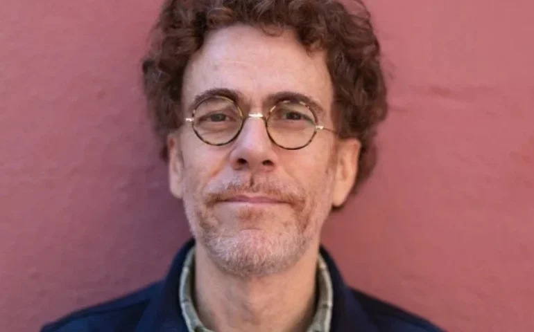 Nando Reis sobre alcoolismo: 'Fiz dezenas de apresentações completamente embriagado'