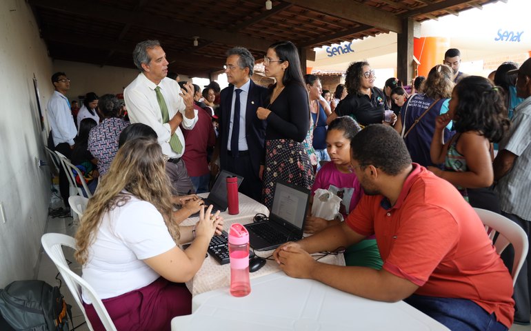 Após articulação do MPAL e órgãos parceiros, mutirão da cidadania é realizado em Arapiraca
