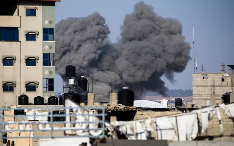 Irã mantém aeroportos fechados na parte ocidental do país, em prevenção a ataque israelense