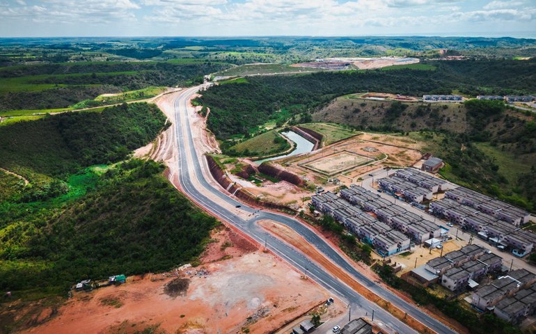 Prefeitura de Maceió segue com obras para instalação de iluminação pública na Via da Integração