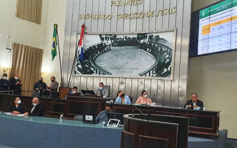 Jó Pereira obtém da Sesau apoio para concurso da Uncisal, combate ao câncer e na busca de mais recursos para saúde