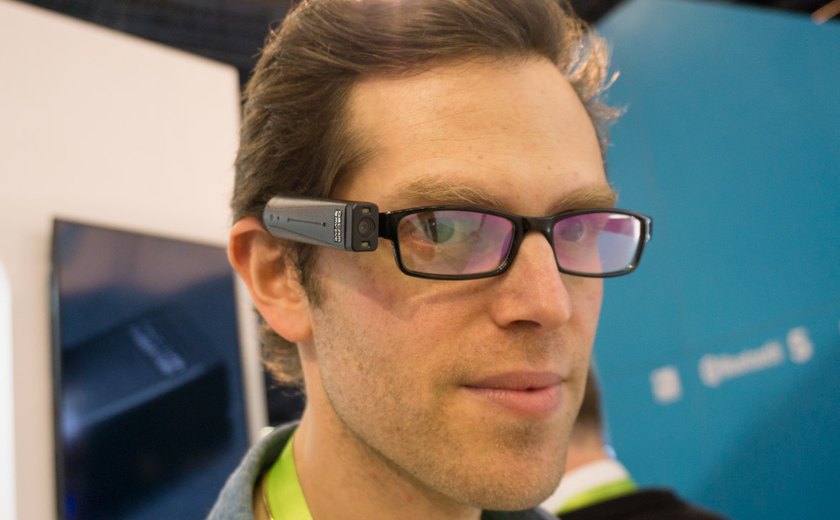 STJ disponibiliza óculos inteligentes para advogados com deficiência visual