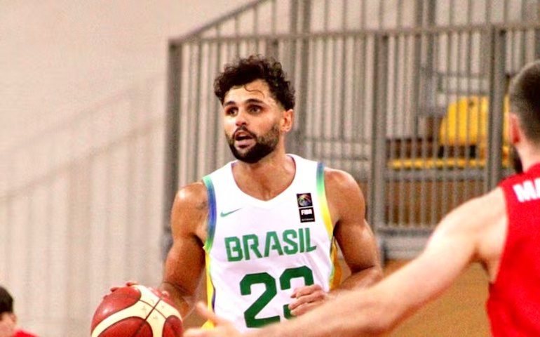 Pré-Olímpico de basquete: Raulzinho sofre lesão e está fora do restante da competição