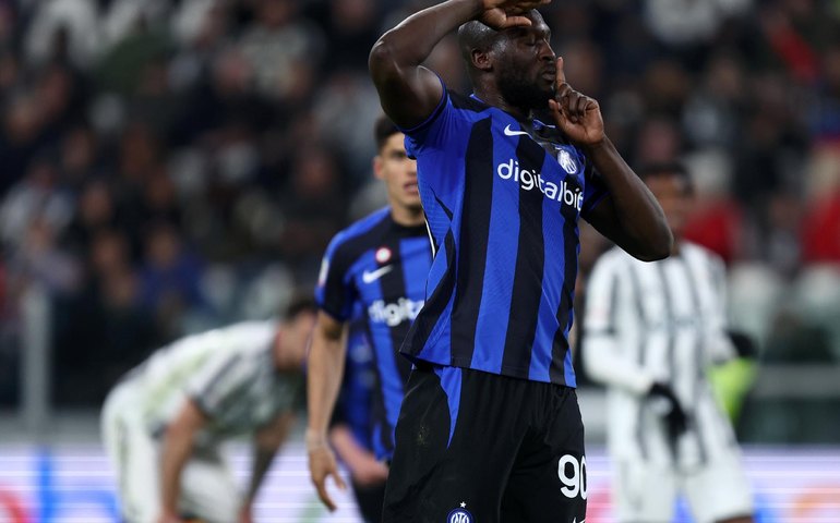 Lukaku sofre racismo nas redes após derrota da Inter na final da Liga dos Campeões