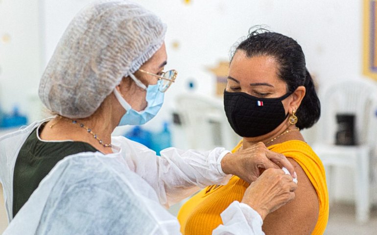 Prefeitura convoca arapiraquenses que ainda não tomaram a segunda dose da Coronavac