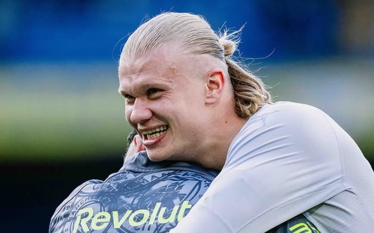 City vence Chelsea, encosta no Arsenal e depende só de si para ser campeão