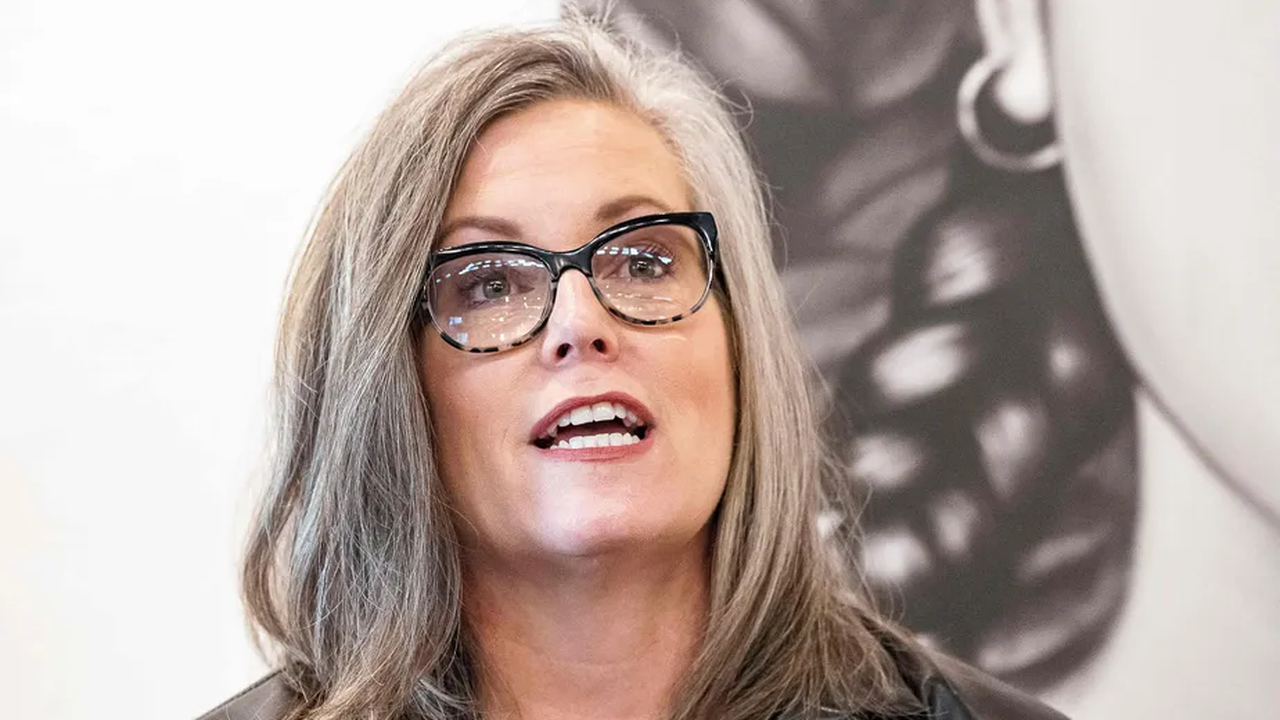 Democrata vence candidata de Trump ao governo do Arizona