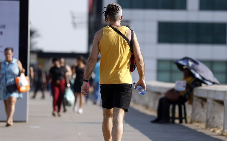 Baixa umidade deve atingir hoje várias regiões do país, prevê Inmet